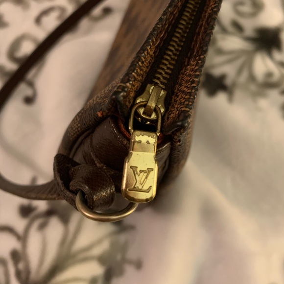 Authentic Louis Vuitton Trousse Damier ebene - Picture 9 of 16